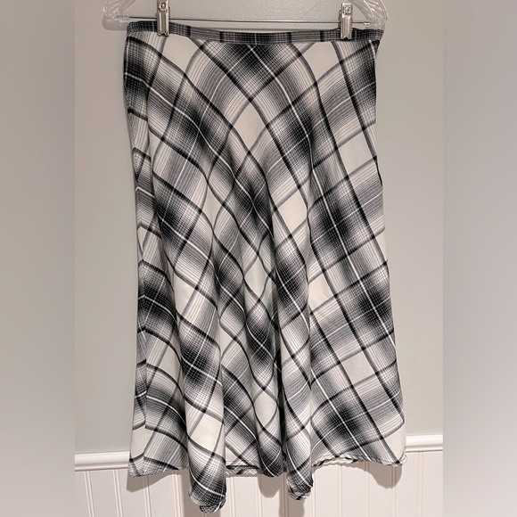 Christopher & Banks Black and White Plaid Midi Skirt Women’s Size 10 - Picture 2 of 7